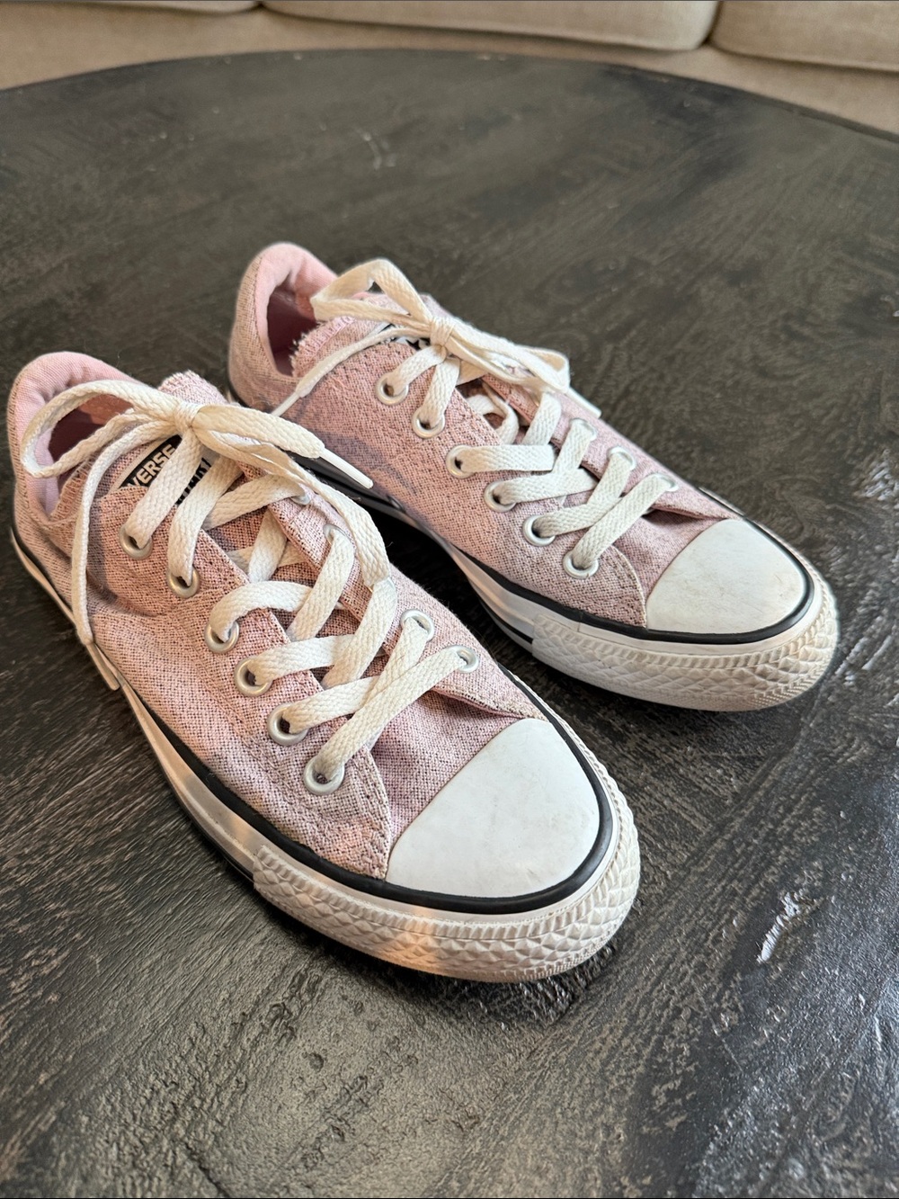 Converse Low Top Sneakers in Light Pink and White